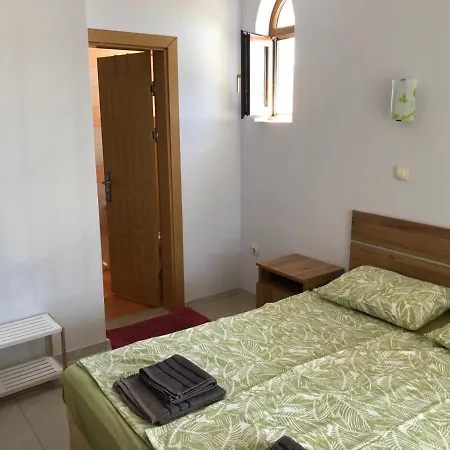 Black Sea Shark Apartament *