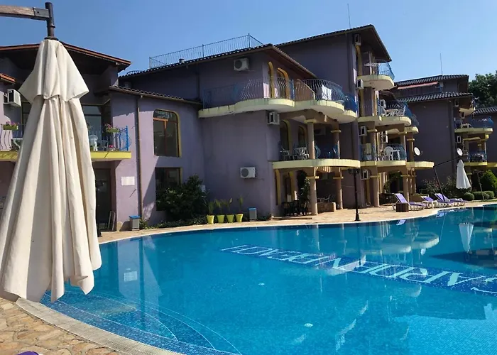 Black Sea Shark Апартамент *